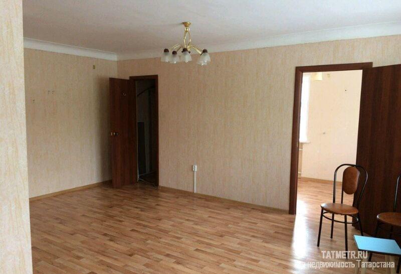 Продажа / Квартиры, Агрыз, Пушкина улица, 1 100 000 Центр города. Все объекты инфраструктуры рядом. Детсад, школа, магазины. Капитальный ремонт в 2012 году, все новое:... - 2