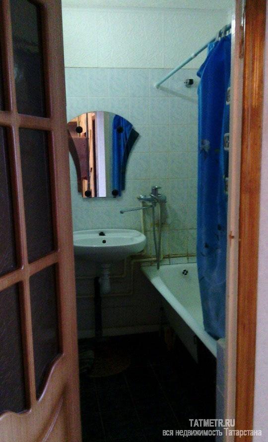Аренда / Квартиры, Елабуга, Молодежная улица, 10 000 Сдам 4 х ком квартиру на длительный срок только СЕМЬЕ. Есть холодильник, стиральная машинка, диваны, шкаф, столы,... - 1