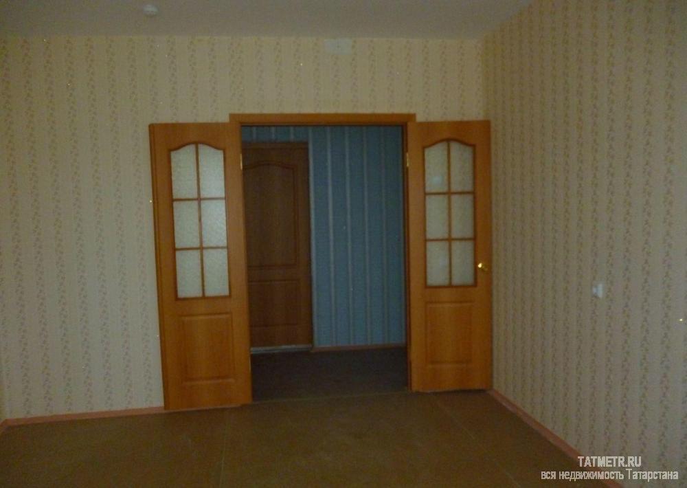 Продажа / Квартиры, Казань, Зинина улица, 11 000 000 Зинина, 24 Двухкомнатная «улучшенка», 5/7 кирпичного дома, 103/46,7/17,3. Комнаты 23,3+23,4 кв.м., 2 лоджии, из... - 1