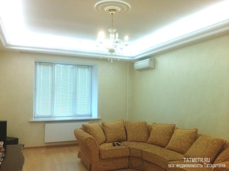 Продажа / Квартиры, Казань, Зинина улица, 11 000 000 Зинина, 24 Двухкомнатная «улучшенка», 5/7 кирпичного дома, 103/46,7/17,3. Комнаты 23,3+23,4 кв.м., 2 лоджии, из... - 2