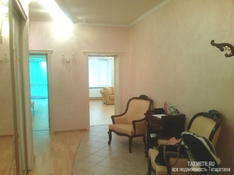 Продажа / Квартиры, Казань, Зинина улица, 11 000 000 Зинина, 24 Двухкомнатная «улучшенка», 5/7 кирпичного дома, 103/46,7/17,3. Комнаты 23,3+23,4 кв.м., 2 лоджии, из... - 5