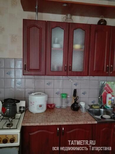 Продажа / Квартиры, Казань, Хибинская улица, 2 500 000 п. Залесный, ул. Хибинская, 18. 2-комн. индивид. проект, 6/9-эт. кирп. дома, 47,1/27,2/8,1. Косметический новый... - 6