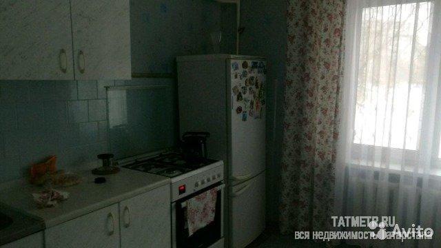 Продажа / Квартиры, Казань, Сафиуллина улица, 3 150 000 Чистая квартира в хорошем состоянии, пластиковые окна, большой застекленный балкон.Все окна во двор, во дворе детский... - 4