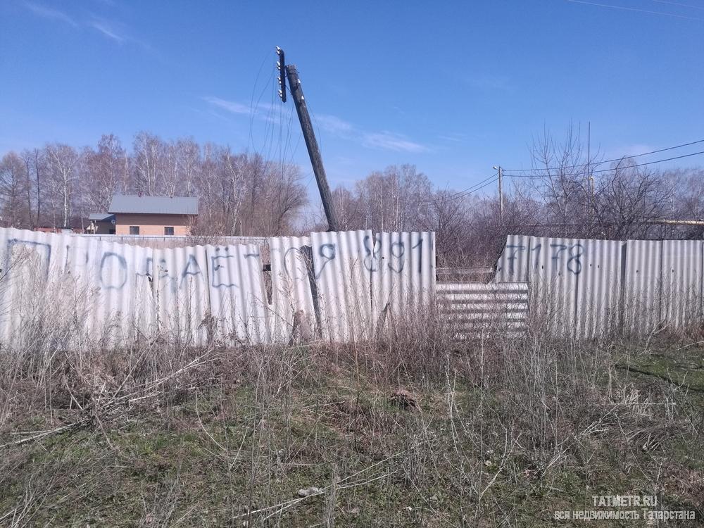 Угловой участок, рядом со школой по центральной дороге, есть возможность размежевать. Отличное предложение для... - 1