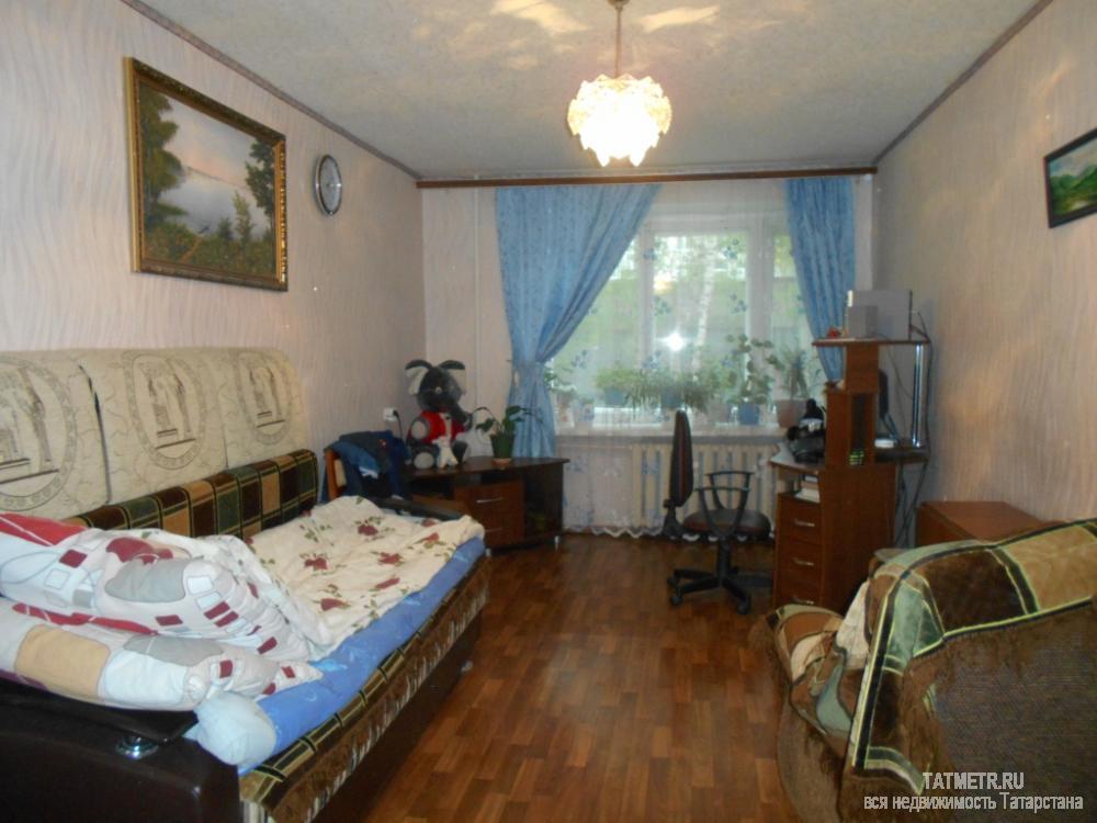 Продажа / Квартиры, Зеленодольск, Гоголя улица, 2 150 000 Просторная квартира с косметическим ремонтом в шаговой доступности от центра г. Зеленодольск. В квартире большие...