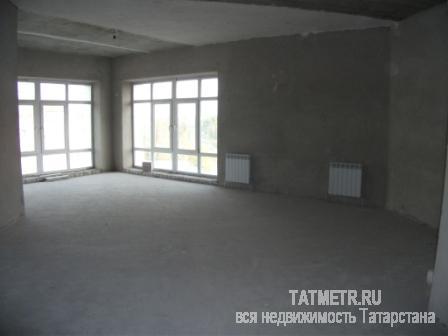 Продажа / Квартиры, Зеленодольск, Чкалова улица, 3 069 000 Квартира свободной планировки в г. Зеленодольск, в черновой отделке. Очень просторные комнаты, высокие потолки,...