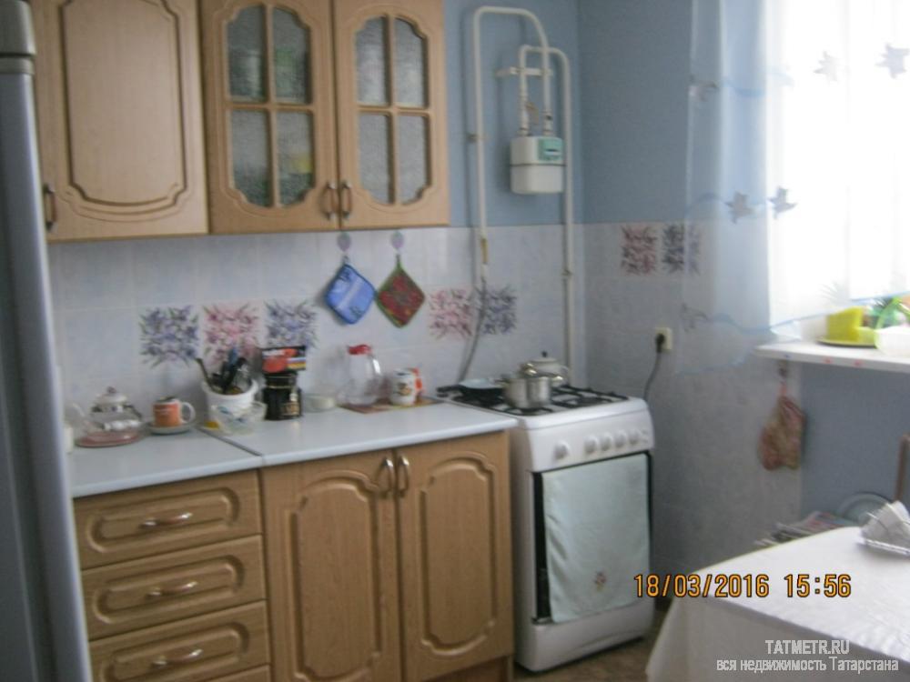Продажа / Квартиры, Зеленодольск, Комарова улица, 1 850 000 Отличная квартира в г. Зеленодольск. Квартира улучшенной планировки, находится в центре мкр. Мирный. Комната большая,... - 2