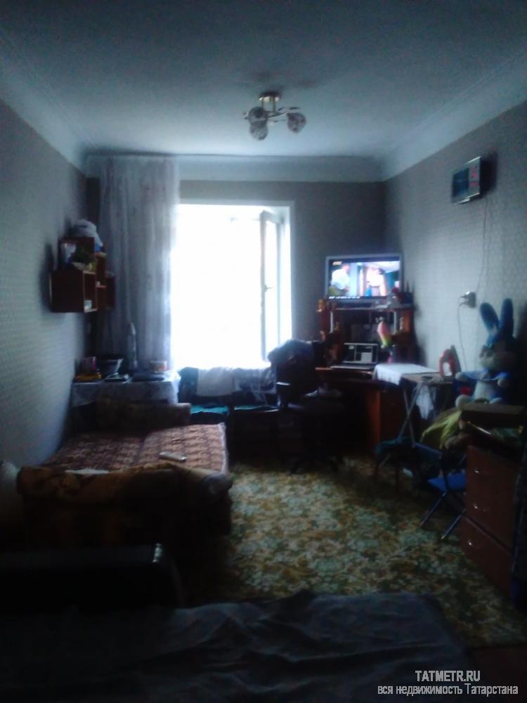 Продажа / Квартиры, Зеленодольск, Ленина улица, 1 300 000 Хорошая квартира в самом центре г. Зеленодольск. Квартира большая, светлая, теплая. Окна стеклопакет, высокие потолки...