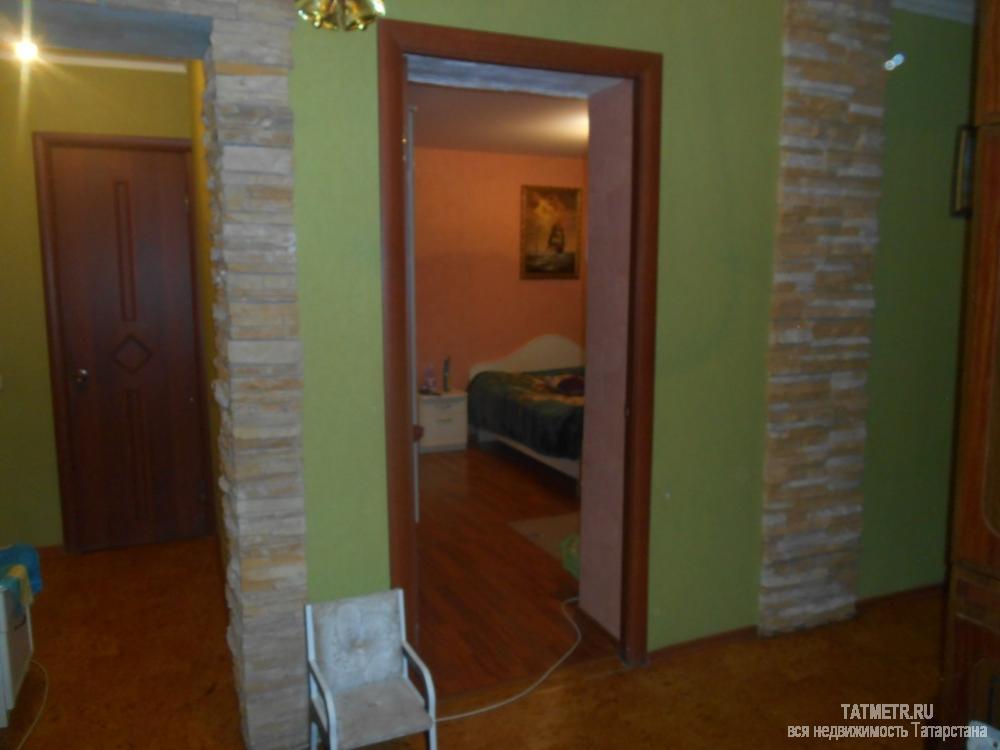 Отличная трехкомнатная квартира улучшенной планировки в г. Зеленодольск. Комнаты просторные, уютные, в хорошем... - 6