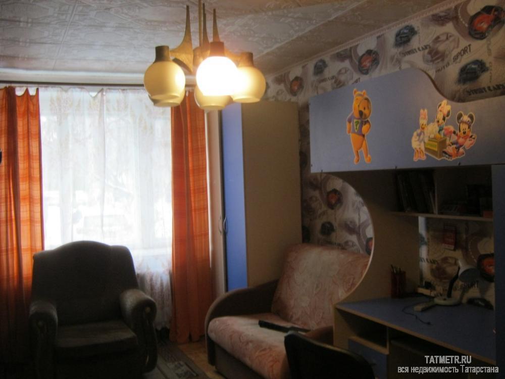 Хорошая квартира в центре города Зеленодольска. Квартира просторная, одна комната отдельная, две - 'вагончиком'....