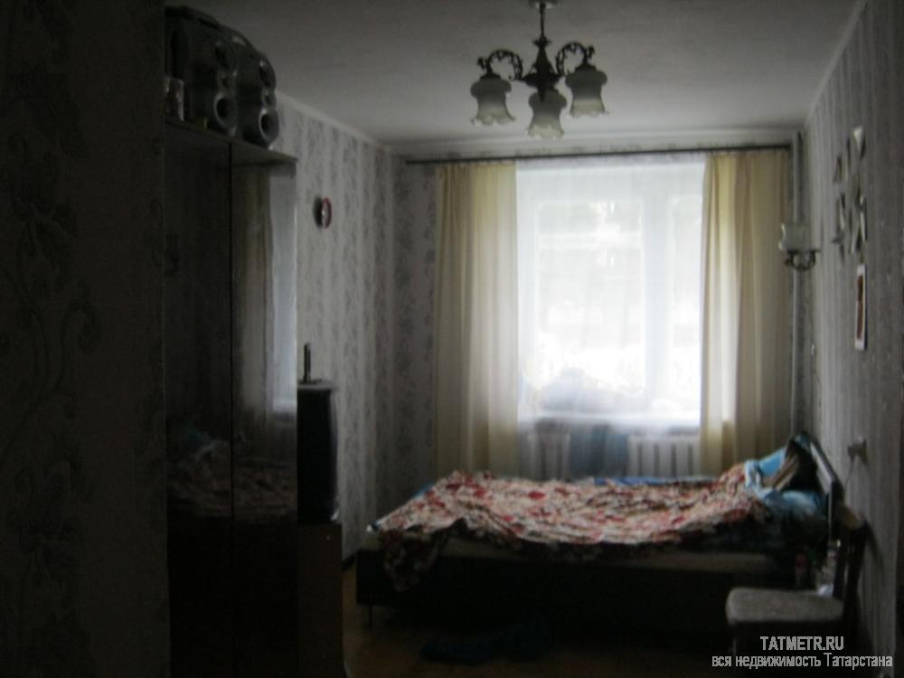 Продажа / Квартиры, Зеленодольск, Карла Маркса улица, 1 800 000 Хорошая квартира в центре города Зеленодольска. Квартира просторная, одна комната отдельная, две - 'вагончиком'.... - 2