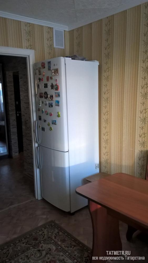 Продажа / Квартиры, Зеленодольск, Комарова улица, 2 100 000 Отличная квартира в г. Зеленодольск. Квартира большая, светлая, в хорошем состоянии. Санузел совмещенный, в... - 4