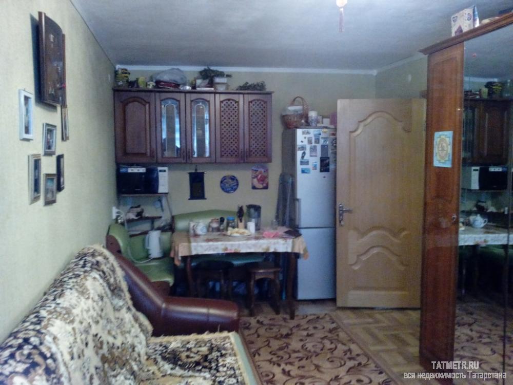 Продажа / Комнаты, Зеленодольск, Комарова улица, 680 000 Отличная комната в блоке в центре мкр. Мирный, г. Зеленодольск. Комната светлая, тёплая, в хорошем состоянии; на полу...