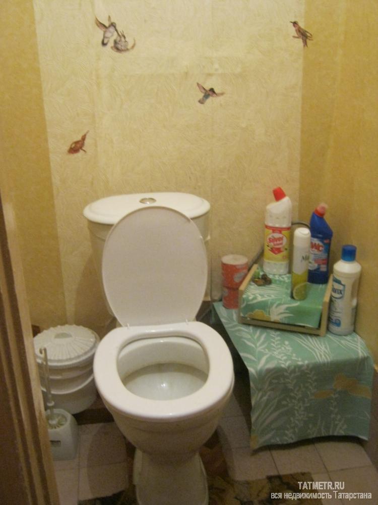 Продажа / Квартиры, Зеленодольск, Комсомольская улица, 1 200 000 Хорошая квартира в самом центре г. Зеленодольск. Квартира большая, светлая, теплая, с высокими потолками. В квартире... - 6