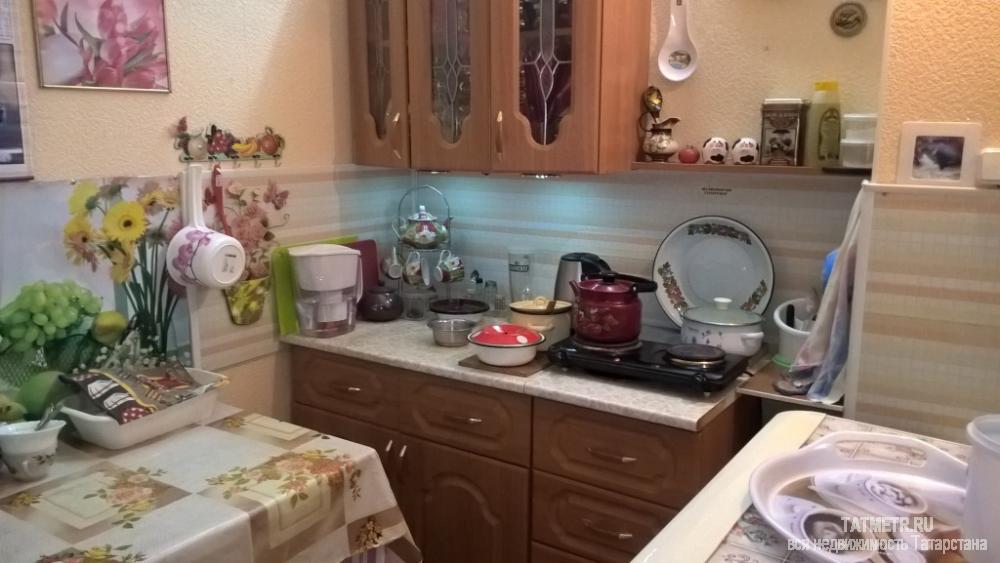 Продажа / Комнаты, Зеленодольск, Татарстан улица, 550 000 Отличная комната с ремонтом в центре г. Зеленодольск. Комната разделена на две зоны перегородкой. Окна - пластиковый...