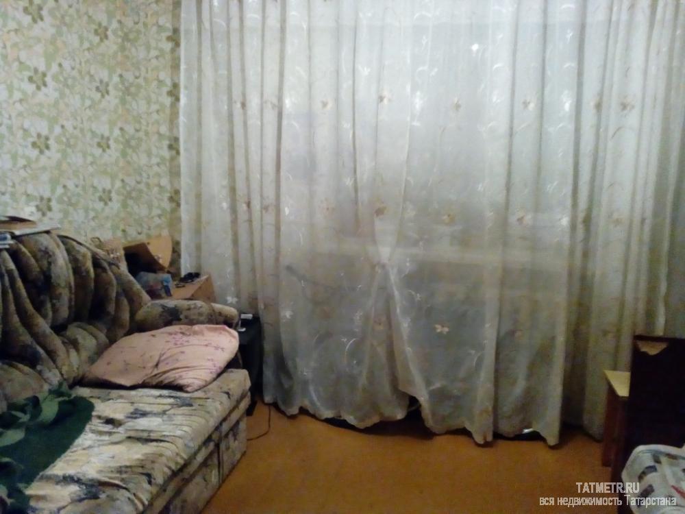 Замечательная двухкомнатная квартира в г. Зеленодольск. Комнаты просторные, уютные, раздельные, в хорошем состоянии.... - 1