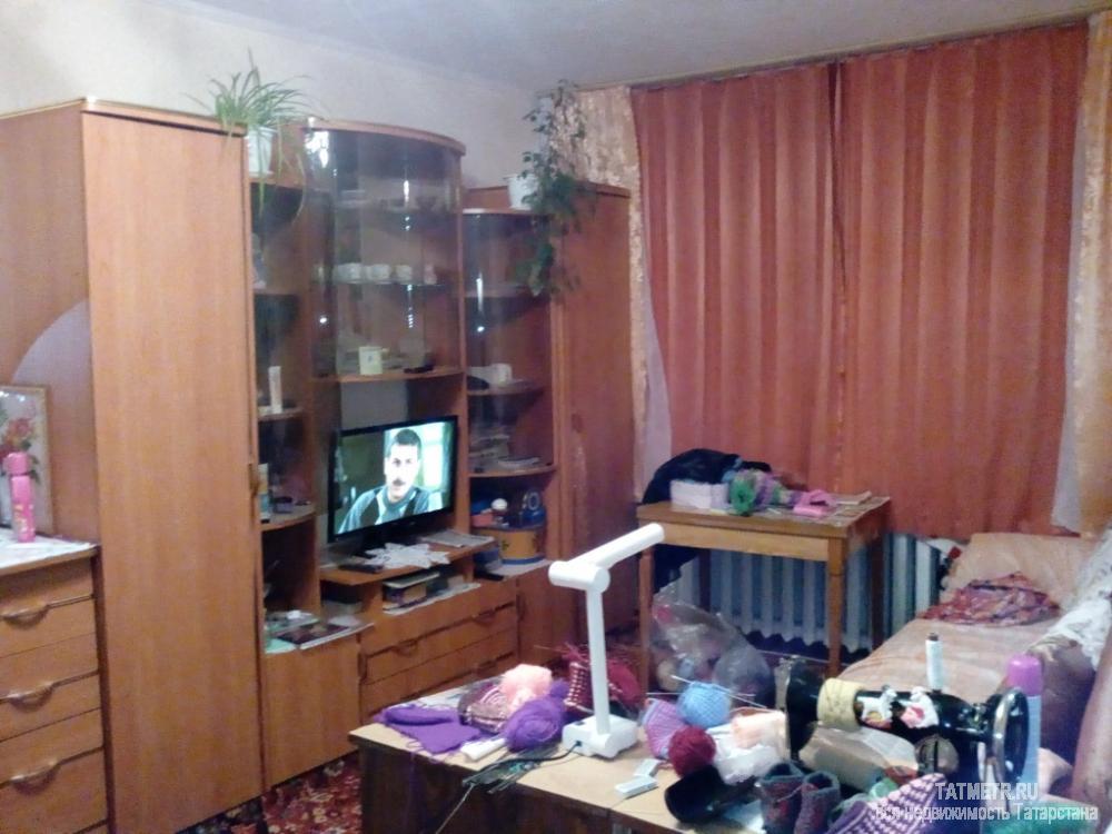Продажа / Квартиры, Зеленодольск, Тургенева улица, 1 200 000 Хорошая квартира в спокойном районе г. Зеленодольск. Квартира просторная, чистая, светлая, уютная. С/у совмещен, в...