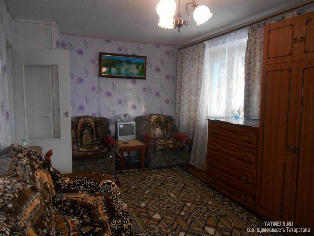 Аренда / Квартиры, Зеленодольск, Паратская улица, 8 500 Сдается однокомнатная квартира в тихом районе г. Зеленодольск. В квартире имеется диван, два кресла, стенка, ковры,... - 1