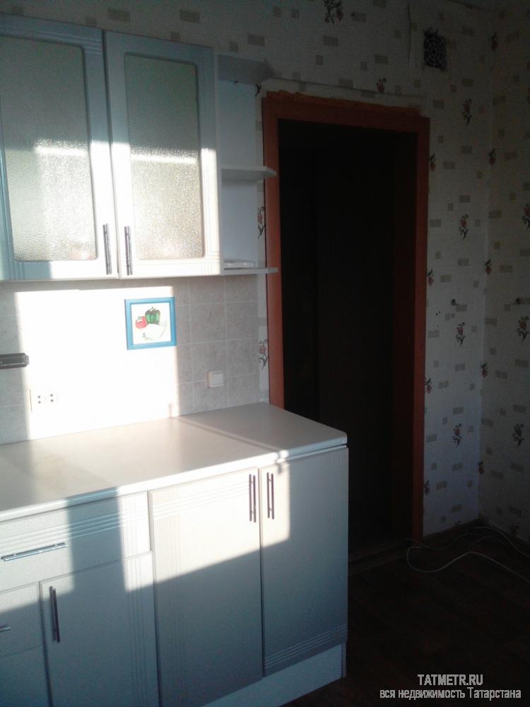 Продажа / Квартиры, Зеленодольск, Комарова улица, 1 660 000 Замечательная однокомнатная квартира в отличном районе в г. Зеленодольск. Комната просторная, светлая, уютная, в... - 3