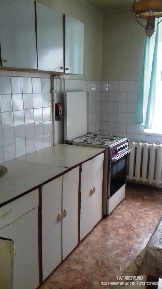 Аренда / Квартиры, Зеленодольск, Фрунзе улица, 7 500 Сдается хорошая квартира в г. Зеленодольск. Квартира в хорошем состоянии. Из мебели 2 кровати, шкаф, тумбочка, стол.... - 1