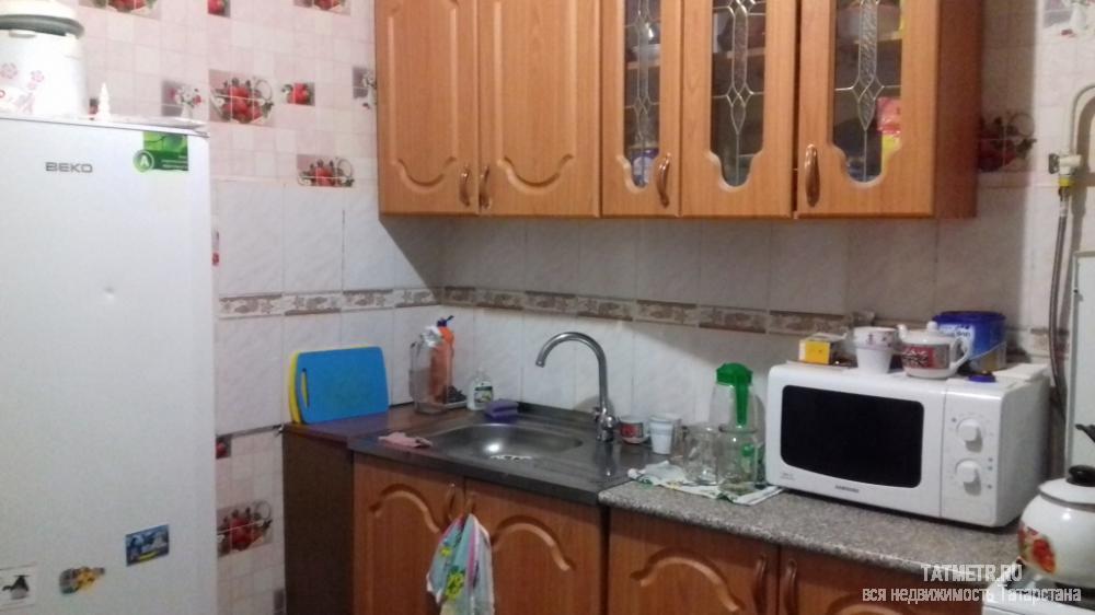 Продажа / Квартиры, Зеленодольск, Жукова улица, 1 500 000 Хорошая квартира в г. Зеленодольск. Квартира в хорошем состоянии. Большая, светлая комната с нишей. Санузел... - 3