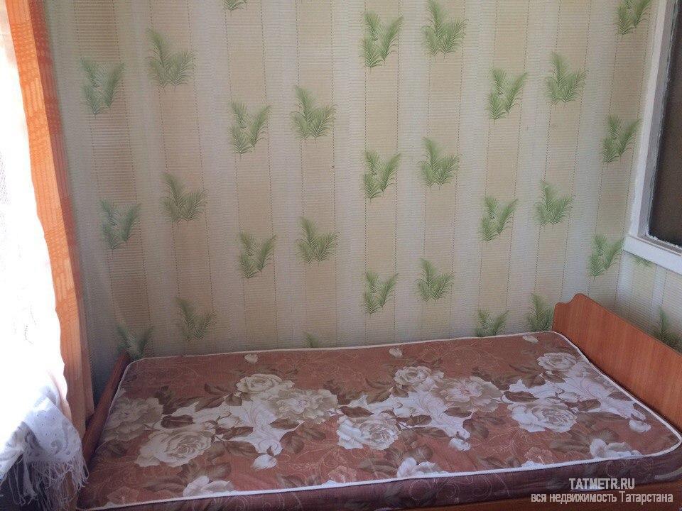 Аренда / Комнаты, Зеленодольск, Заикина улица, 4 000 Сдаётся хорошая комната в г. Зеленодольск. В комнате есть: кровать, холодильник, плита, тумбочка. Спокойные соседи....