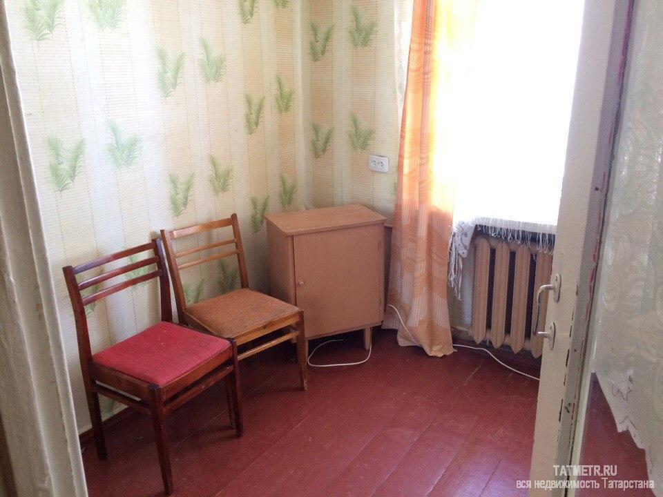 Аренда / Комнаты, Зеленодольск, Заикина улица, 4 000 Сдаётся хорошая комната в г. Зеленодольск. В комнате есть: кровать, холодильник, плита, тумбочка. Спокойные соседи.... - 1