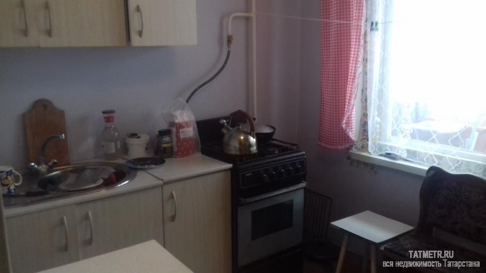 Продажа / Квартиры, Зеленодольск, Королева улица, 1 350 000 Хорошая квартира в г. Зеленодольск, в центре мкр. Мирный. Квартира теплая, светлая. Комната с нишей. Большая... - 2