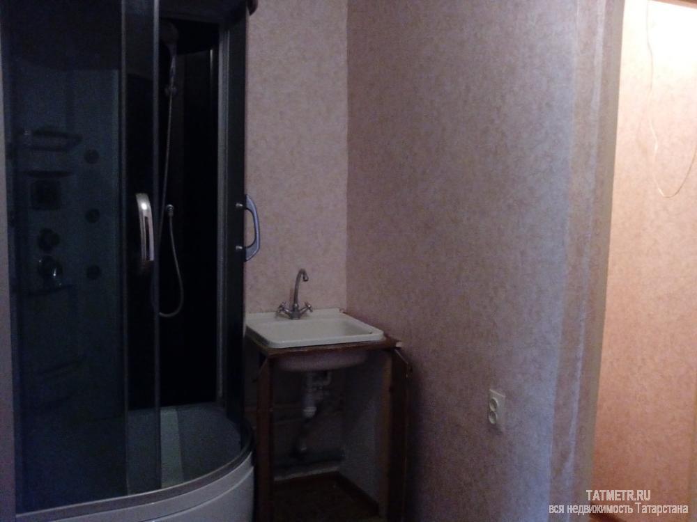 Продажа / Квартиры, Зеленодольск, Заикина улица, 800 000 Замечательная гостинка в г. Зеленодольск. Большая, светлая квартира с хорошим ремонтом: окна - пластиковый... - 2