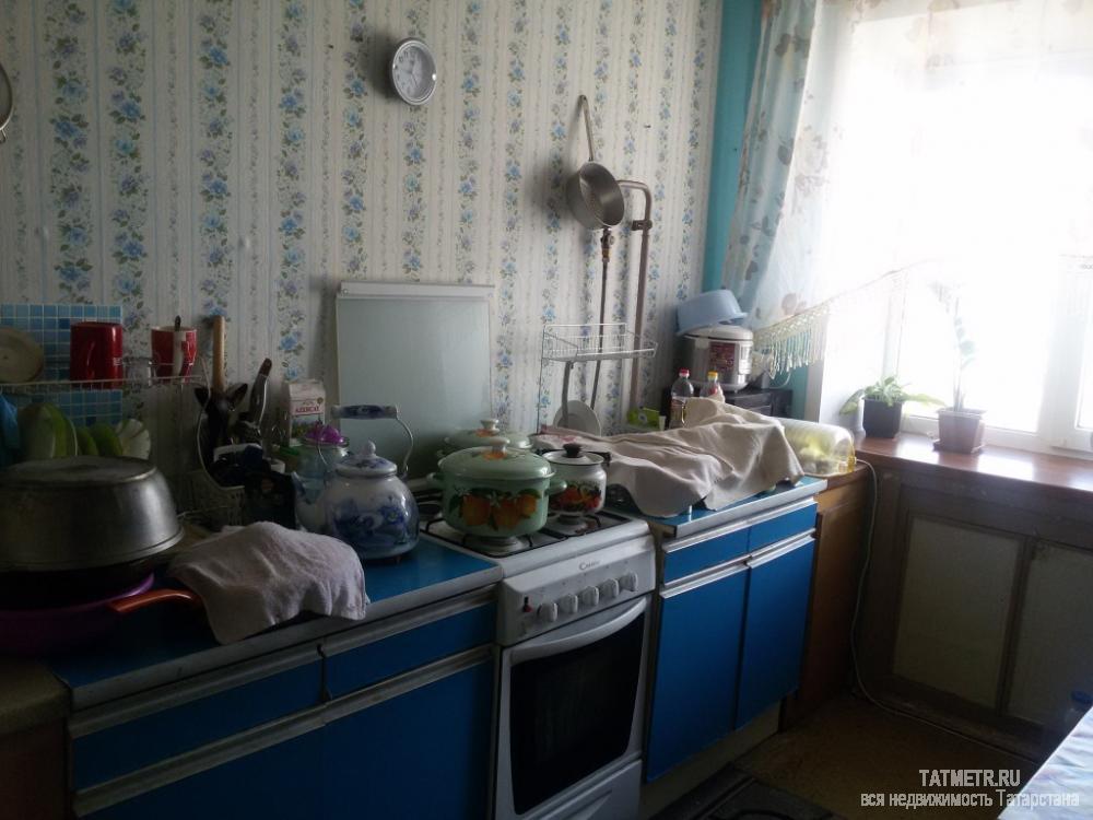 Продажа / Квартиры, Зеленодольск, Комарова улица, 2 950 000 Хорошая квартира в г. Зеленодольске, в центре мкр. Мирный. Квартира теплая, светлая. Все комнаты большие, раздельные.... - 8