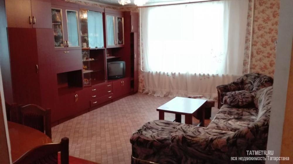 Аренда / Квартиры, Зеленодольск, Гастелло улица, 11 000 Сдаётся отличная, чистая квартира в г. Зеленодольск. В квартире есть: кровать, три кресла, диван, кухонный гарнитур,...