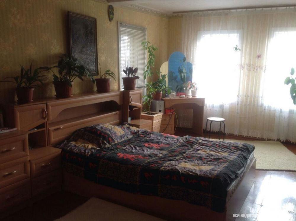 Продажа / Дома и коттеджи, Зеленодольск, Гаринская улица, 18 000 Сдаетя замечательный, ухоженный дом с индивидуальным отоплением в г. Зеленодольск. В доме все условия для проживания:...