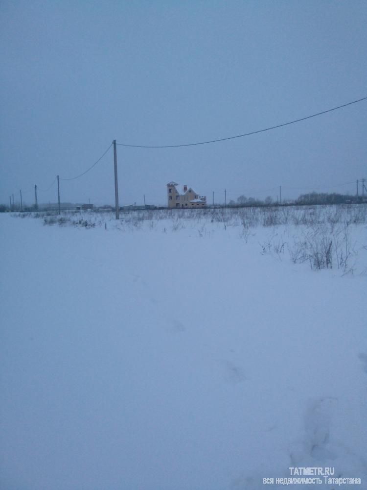 Ровный, прямоугольной формы участок в живописном районе пгт. Васильево. Свет, вода на участке. Остановки...