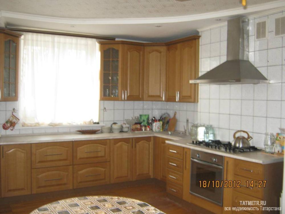 Продажа / Дома и коттеджи, Зеленодольск, Белинского улица, 7 100 000 Огромный, шикарнейший коттедж в городе Зеленодольск, 4 очень больших, просторных комнат, на первом этаже зал-гостиная... - 2