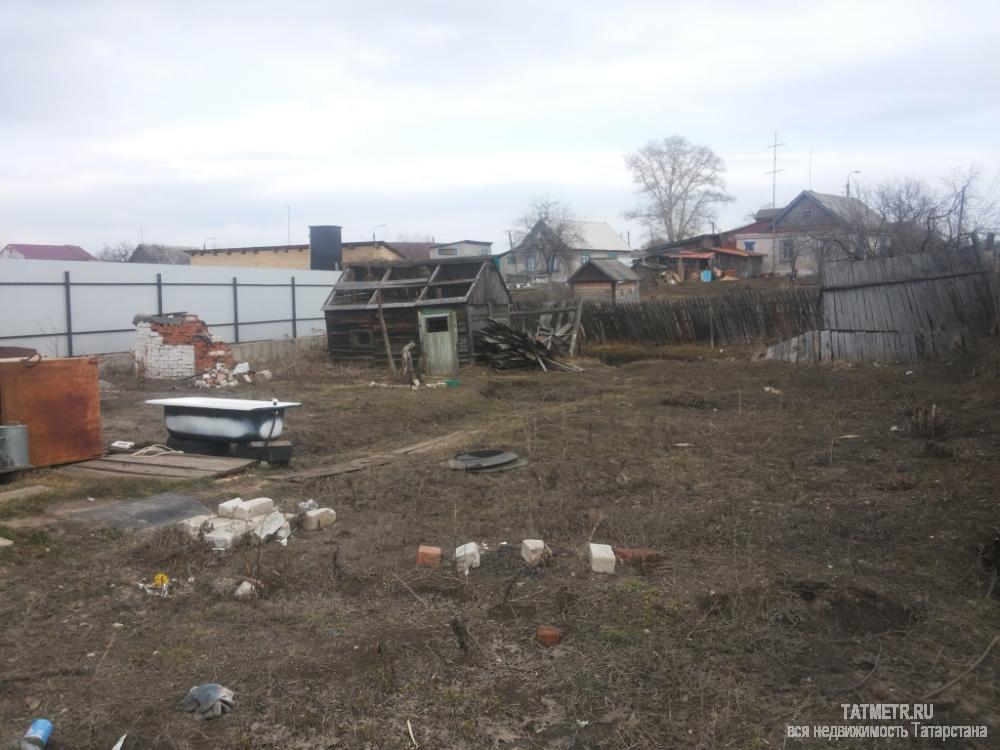 Продается дом в г. Волжск. Вода и газ в доме. Участок ровный, на котором имеется небольшое озеро. Забор из... - 2