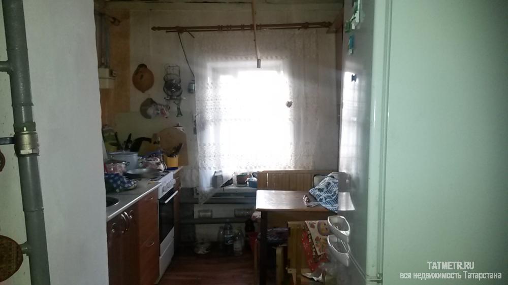 Продажа / Дома и коттеджи, Зеленодольск, Большая Заводская улица, 2 150 000 Крепкий бревенчатый дом в г. Зеленодольске, на новом фундаменте 2012 года. Дом большой, два входа, комнаты 15 и 18... - 3