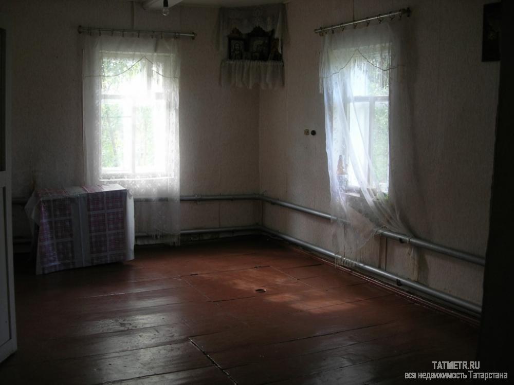 Продажа / Дома и коттеджи, Нижние Вязовые, Колхозная улица, 1 580 000 Отличный сухой, высокий дом в пгт. Нижние Вязовые. Две просторнейшие комнаты, кухня 10 кв.м., веранда. Газ, свет,... - 2