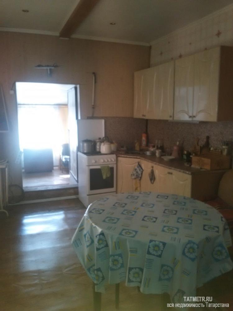 Продажа / Дома и коттеджи, Зеленодольск, Большая Заводская улица, 2 850 000 Хороший, крепкий дом в г. Зеленодольск. Дом находится рядом с рекой Волга. В доме есть большая, просторная кухня, зал... - 2