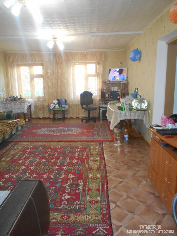 Продажа / Дома и коттеджи, Зеленодольск, Безымянная улица, 2 900 000 Отличный, добротный дом в черте г. Зеленодольск (1995 года постройки). В доме просторная веранда-холл, зал 40 м,...