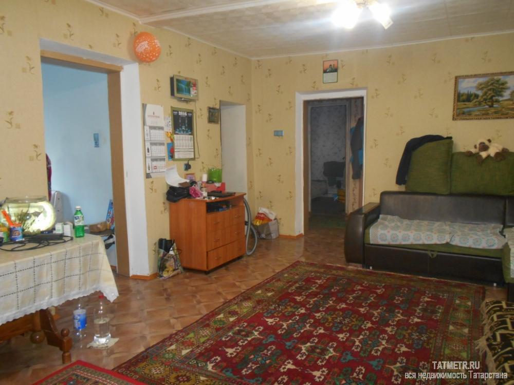 Продажа / Дома и коттеджи, Зеленодольск, Безымянная улица, 2 900 000 Отличный, добротный дом в черте г. Зеленодольск (1995 года постройки). В доме просторная веранда-холл, зал 40 м,... - 1