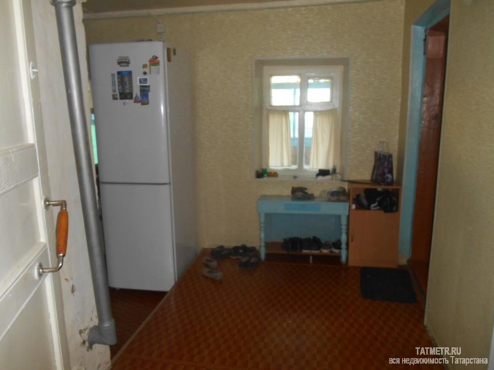 Продажа / Дома и коттеджи, Зеленодольск, Торфяная улица, 2 050 000 Отличный дом в г. Зеленодольск. Домик уютный, просторный, в доме три комнаты и кухня. С/у совмещен. Газ, вода, свет в... - 2