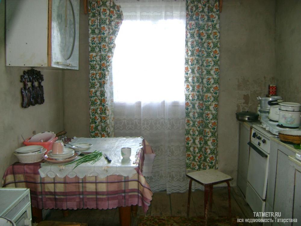 Продажа / Дома и коттеджи, Зеленодольск, Майская улица, 1 060 000 Хороший кирпичный, летний дом в г. Зеленодольск. Газ и вода проходят вдоль участка, свет в доме. На первом этаже... - 2