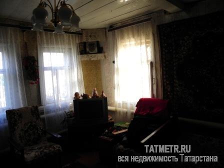 Хороший дом из бревна в пгт. Васильево. Свет, вода в доме, АГВ отопление. Хороший прямоугольный участок, находится в... - 1