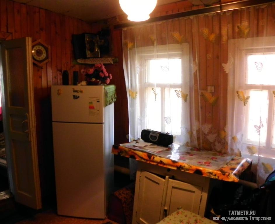 Хороший дом из бревна в пгт. Васильево. Свет, вода в доме, АГВ отопление. Хороший прямоугольный участок, находится в... - 2