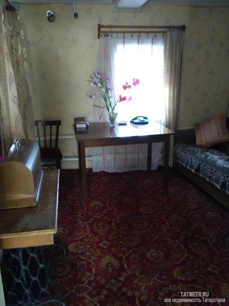 Продажа / Дома и коттеджи, Волжск, Люксембург 1-я улица, 2 300 000 Хороший бревенчатый дом с большим кирпичным пристроем в городе Волжске. Дом благоустроенный, участок ровный,... - 1