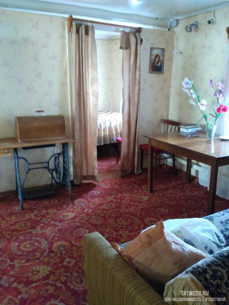 Продажа / Дома и коттеджи, Волжск, Люксембург 1-я улица, 2 300 000 Хороший бревенчатый дом с большим кирпичным пристроем в городе Волжске. Дом благоустроенный, участок ровный,... - 4