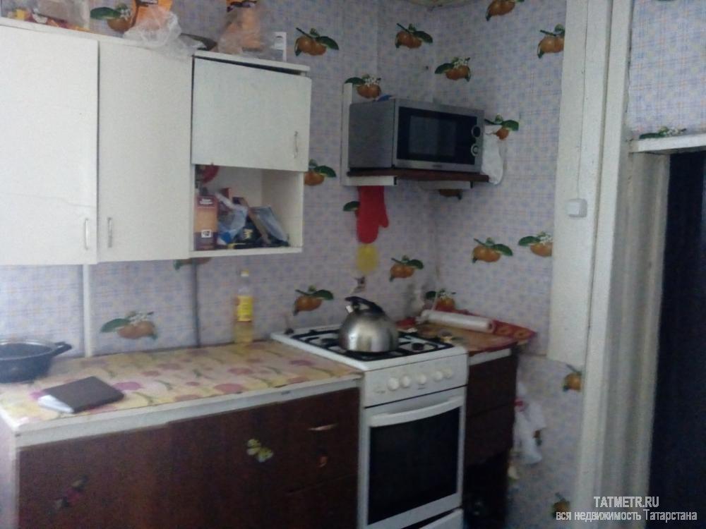 Продажа / Дома и коттеджи, Васильево, Октябрьская улица, 1 960 000 Хороший, крепкий дом в центре пгт. Васильево. В доме две просторные комнаты и кухня, большая веранда. Отопление... - 4