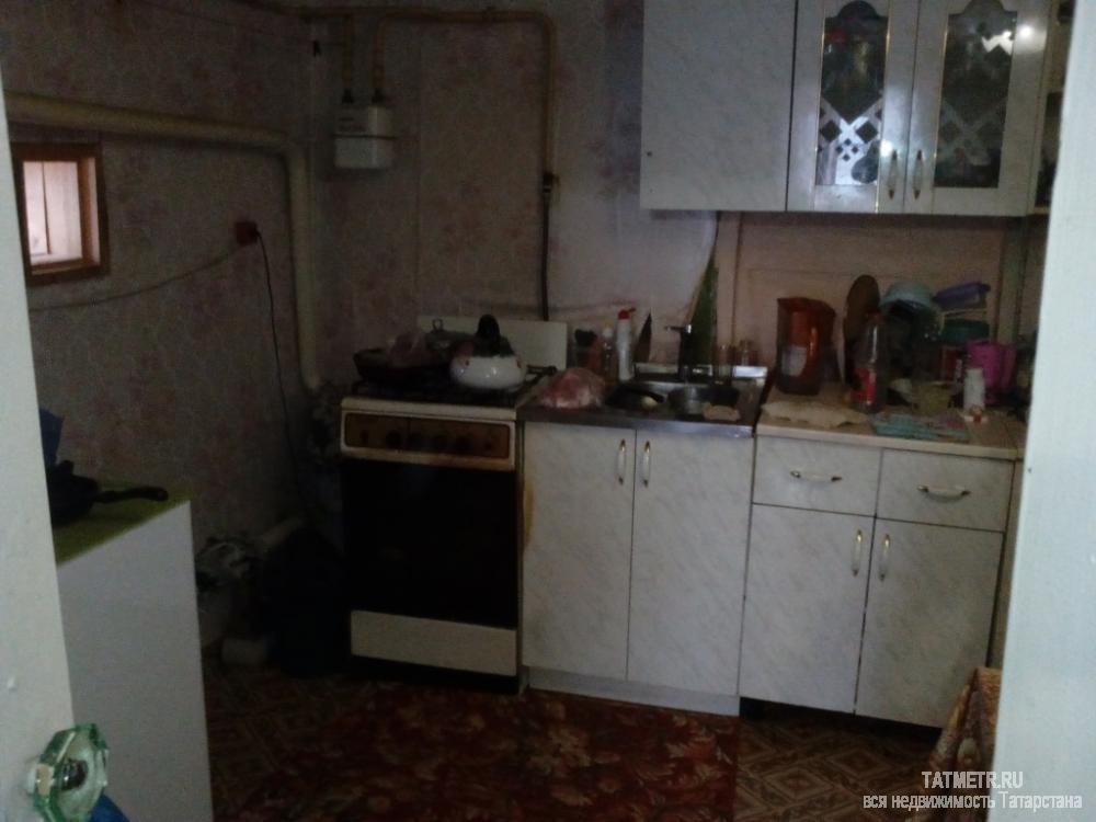 Продажа / Дома и коттеджи, Васильево, Юбилейная улица, 1 900 000 Продается хороший кирпичный дом в пгт. Васильево. В доме три комнаты: большой, светлый зал, две спальни, кухня. Окна... - 4
