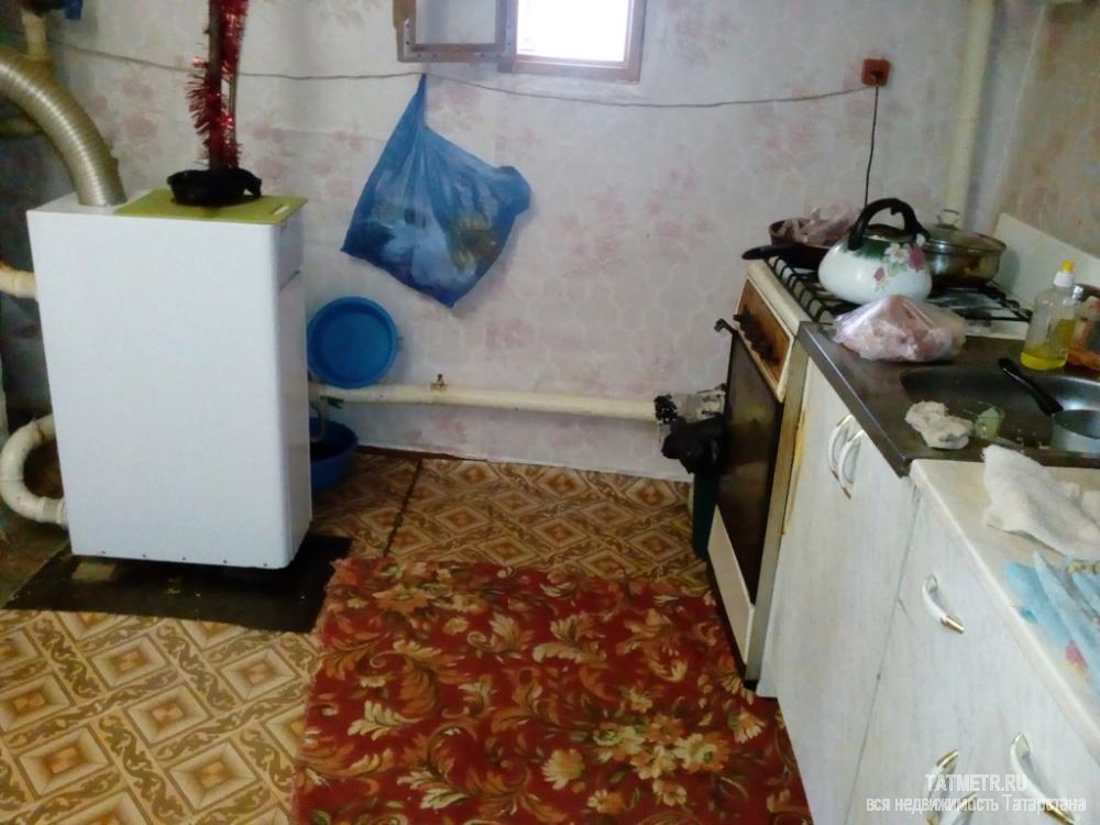 Продажа / Дома и коттеджи, Васильево, Юбилейная улица, 1 900 000 Продается хороший кирпичный дом в пгт. Васильево. В доме три комнаты: большой, светлый зал, две спальни, кухня. Окна... - 5