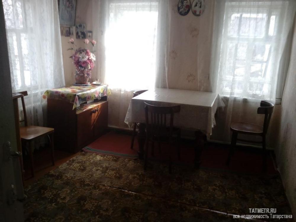 Продажа / Дома и коттеджи, Васильево, Стахановская улица, 2 200 000 Продается хороший дом в пгт. Васильево. В доме три комнаты: большой, светлый зал, спальня, гостиная, кухня. Окна...